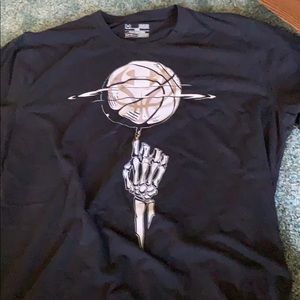 Under armour t shirt